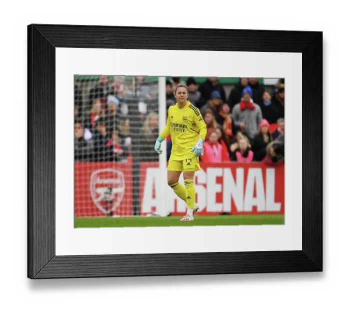 Framed Print : Arsenal vs Manchester City: Title Showdown in FA Women's Super League at Meadow Park