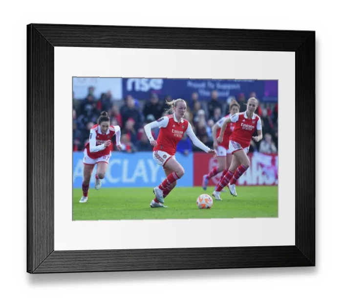 Framed Print : Arsenal Women vs Manchester City: FA Women's Super League Clash at Meadow Park (2022-23) - Frida Maanum in Action Framed Print : Arsenal Women vs Manchester City: FA Women's Super League Clash at Meadow Park (2022-23) - Frida Maanum in Action