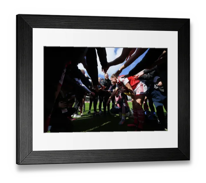 Framed Print : Arsenal Women Triumph Over Manchester City in FA WSL Showdown