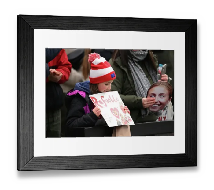 Framed Print : Arsenal Fans Cheer at Meadow Park: Arsenal Women vs Manchester City, FA Women's Super League 2022-23 Framed Print : Arsenal Fans Cheer at Meadow Park: Arsenal Women vs Manchester City, FA Women's Super League 2022-23