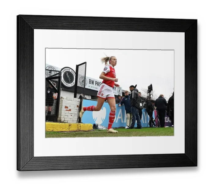 Framed Print : Arsenal vs Manchester City: Leah Williamson Leads the Second-Half Charge in Women's Super League Clash
