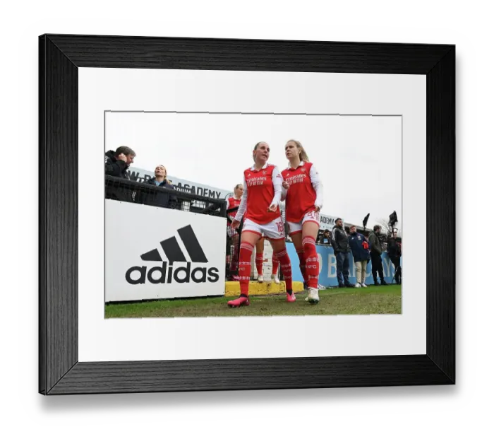 Framed Print : Determination at Halftime: Arsenal Women's Fight Back Against Manchester City