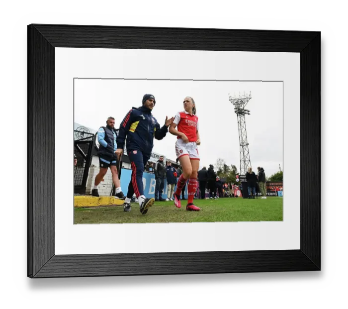 Framed Print : Arsenal Women vs Manchester City: Second-Half Pep Talk by Aaron D'Antino Framed Print : Arsenal Women vs Manchester City: Second-Half Pep Talk by Aaron D'Antino