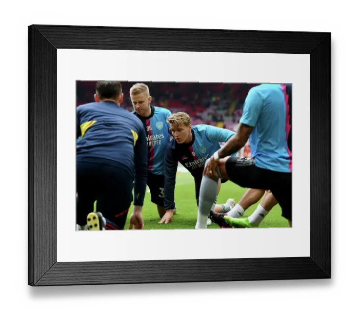 Framed Print : Arsenal's Odegaard and Zinchenko Warm Up Ahead of Liverpool Showdown (2022-23) Framed Print : Arsenal's Odegaard and Zinchenko Warm Up Ahead of Liverpool Showdown (2022-23)