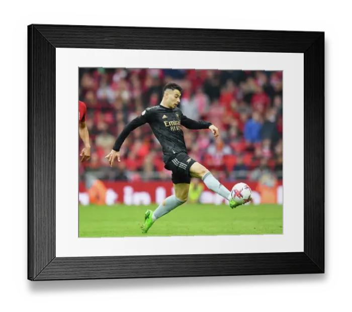Framed Print : Martinelli vs. Alexander-Arnold: A Winger Showdown at Anfield - Premier League 2022-23