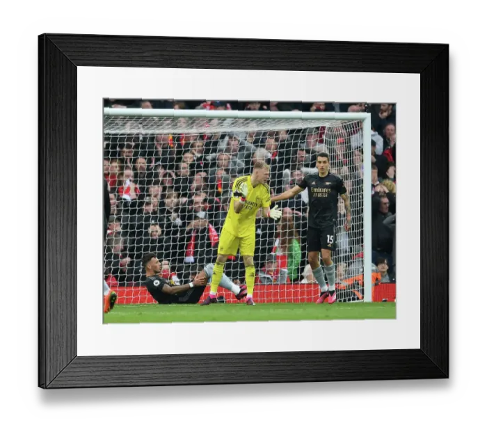Framed Print : Arsenal's Aaron Ramsdale Goes Head-to-Head with Liverpool in Premier League Showdown (2022-23)
