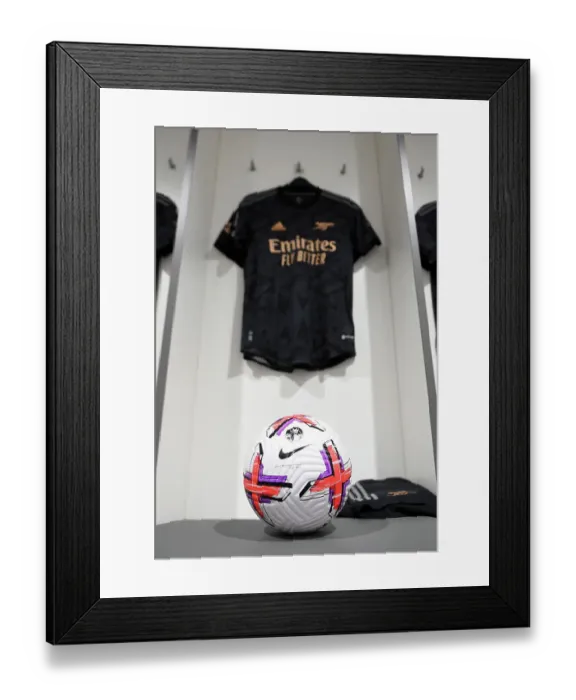 Framed Print : Arsenal's Pre-Match Preparation at Anfield: The Nike Flight Aerowsculpt Hi-Vis Premier League Ball