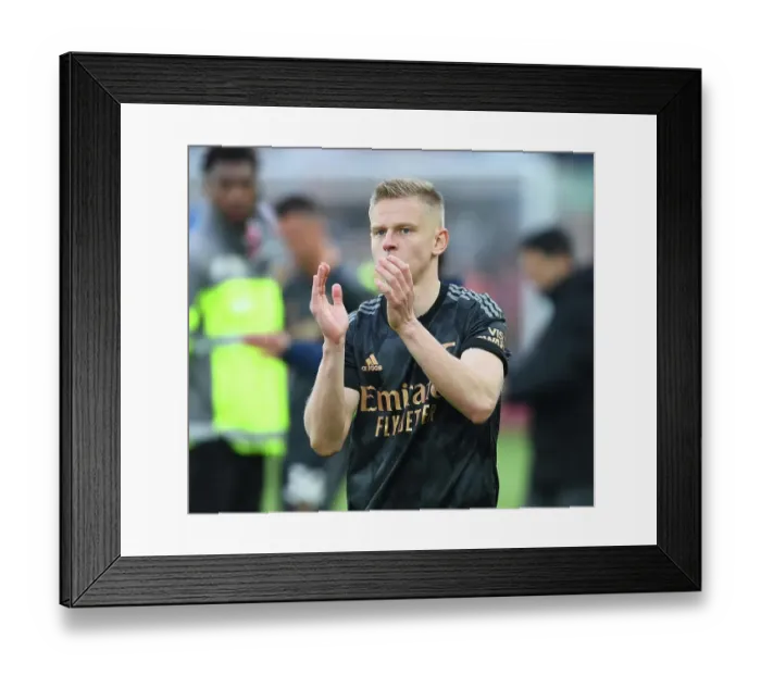 Framed Print : Arsenal's Oleksandr Zinchenko Applauding Fans after Liverpool Clash (2022-23) Framed Print : Arsenal's Oleksandr Zinchenko Applauding Fans after Liverpool Clash (2022-23)