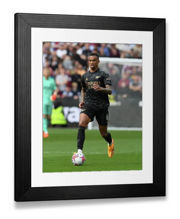 Framed Print : Gabriel Magalhaes in Action: West Ham United vs. Arsenal FC, Premier League 2022-23
