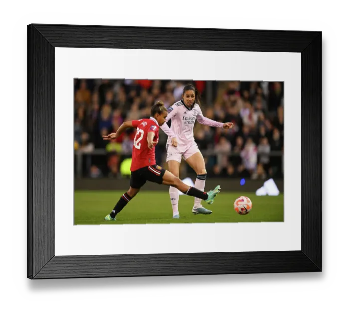 Framed Print : Arsenal's Rafaelle Souza Faces Off Against Manchester United in FA Women's Super League Clash