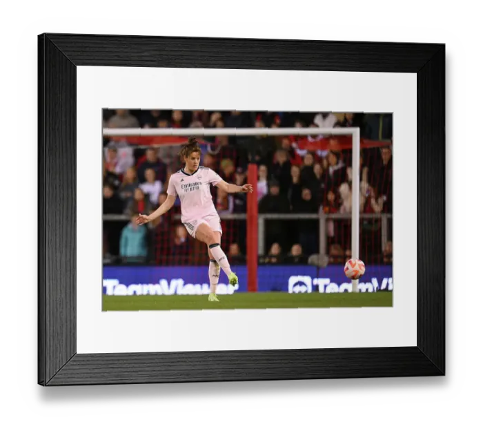 Framed Print : Arsenal's Jennifer Beattie: Unwavering Focus in High-Stakes Clash Against Manchester United (Barclays Women's Super League) Framed Print : Arsenal's Jennifer Beattie: Unwavering Focus in High-Stakes Clash Against Manchester United (Barclays Women's Super League)