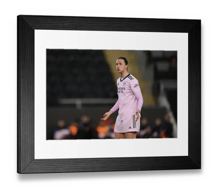 Framed Print : Arsenal's Lotte Wubben-Moy in Action: FA Women's Super League Showdown between Arsenal and Manchester United, 2022-23 Framed Print : Arsenal's Lotte Wubben-Moy in Action: FA Women's Super League Showdown between Arsenal and Manchester United, 2022-23