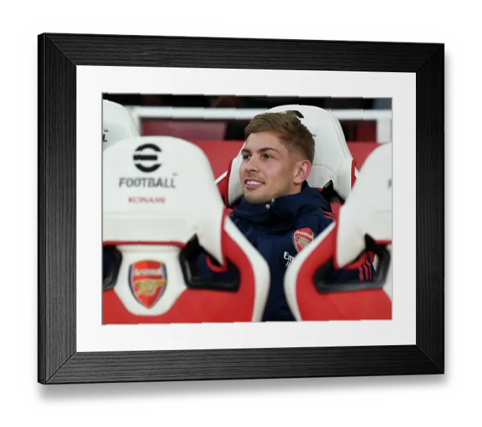 Framed Print : Arsenal's Emile Smith Rowe Gears Up for Arsenal v Southampton Clash in the Premier League