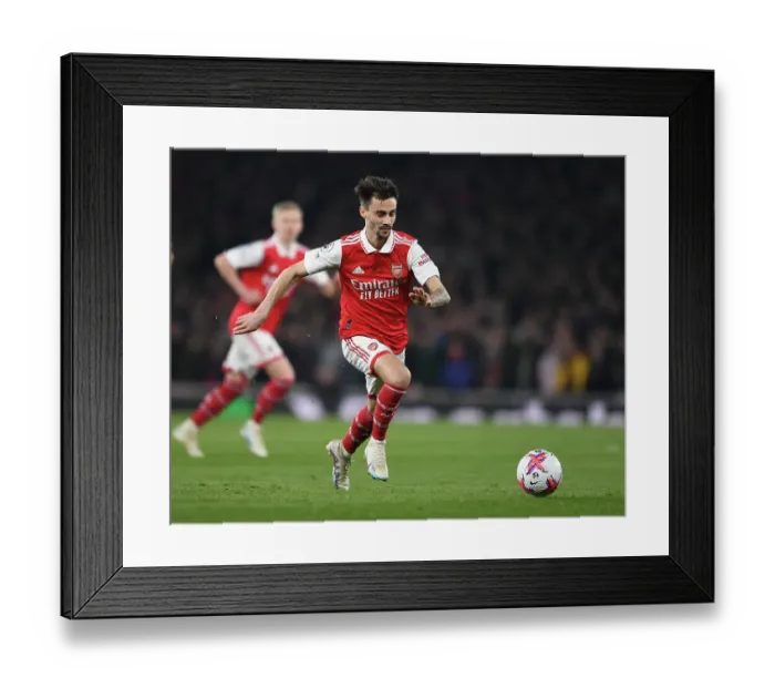Framed Print : Arsenal's Fabio Vieira Shines in Premier League Clash Against Southampton