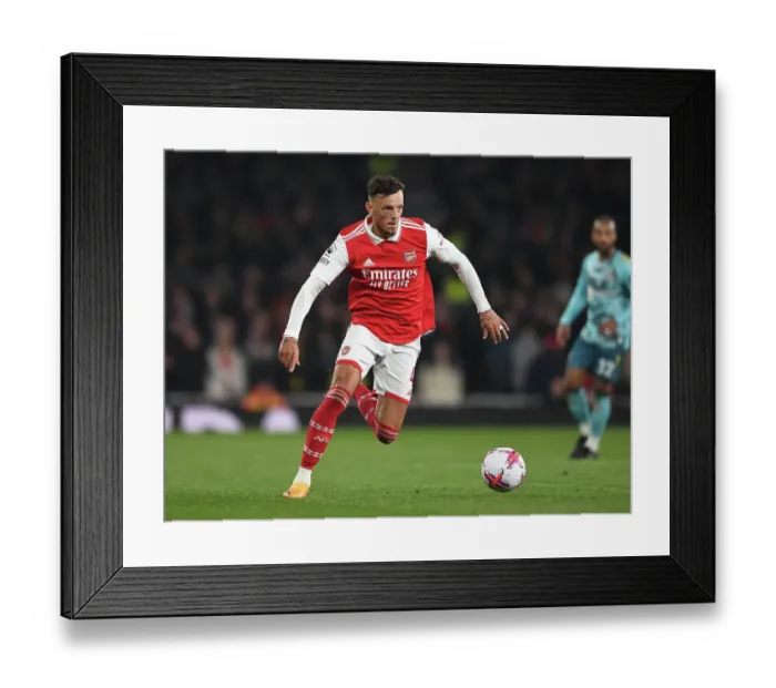 Framed Print : Arsenal's Ben White in Action: Arsenal vs Southampton, Premier League 2022-23, Emirates Stadium