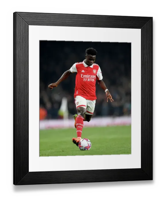 Framed Print : Arsenal's Bukayo Saka in Action against Southampton in the Premier League