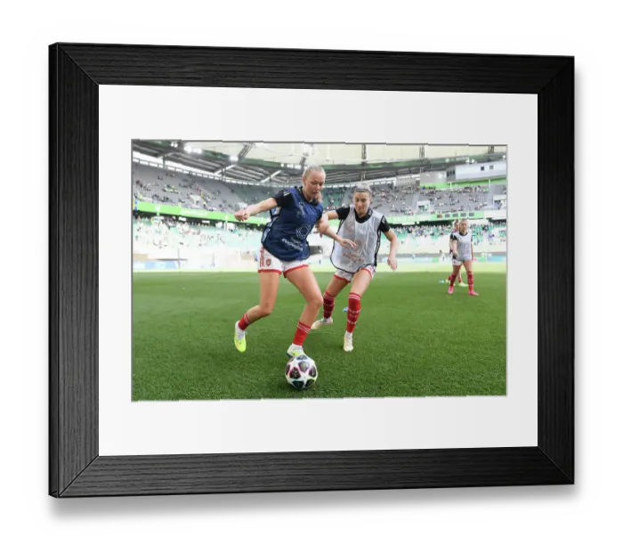 Framed Print : Arsenal Women's Squad Warm-Up Ahead of VfL Wolfsburg Semi-Final Showdown