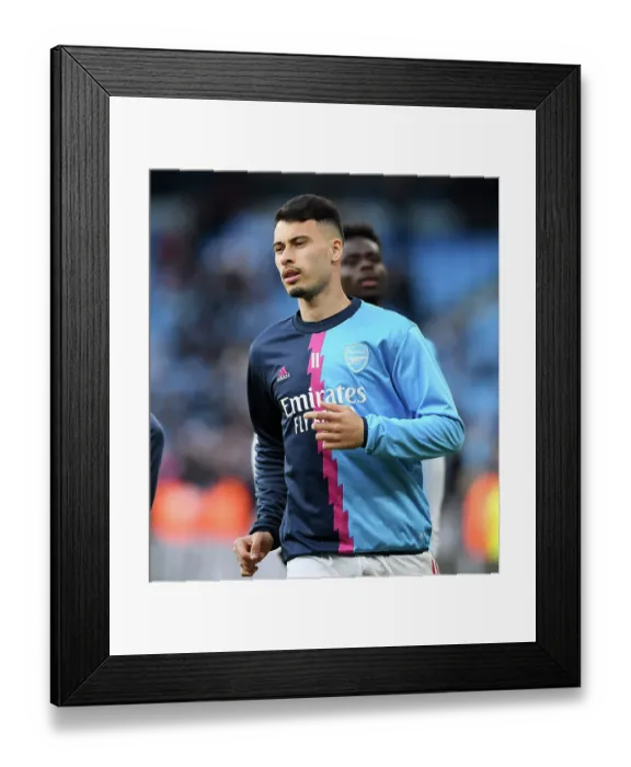 Framed Print : Arsenal's Gabriel Martinelli Warms Up Ahead of Manchester City Showdown - Premier League 2022-23