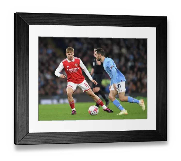 Framed Print : Arsenal's Emile Smith Rowe in Action against Manchester City - Premier League 2022-23 Framed Print : Arsenal's Emile Smith Rowe in Action against Manchester City - Premier League 2022-23