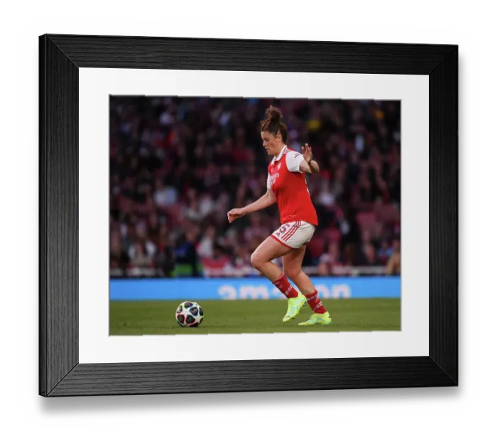 Framed Print : Arsenal Women vs VfL Wolfsburg: Semifinal Showdown in the UEFA Champions League