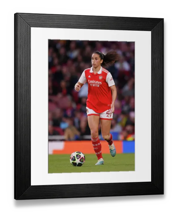 Framed Print : Arsenal Women vs. VfL Wolfsburg: Rafaelle Souza in Action during the 2022-23 UEFA Women's Champions League Semifinal at Emirates Stadium Framed Print : Arsenal Women vs. VfL Wolfsburg: Rafaelle Souza in Action during the 2022-23 UEFA Women's Champions League Semifinal at Emirates Stadium