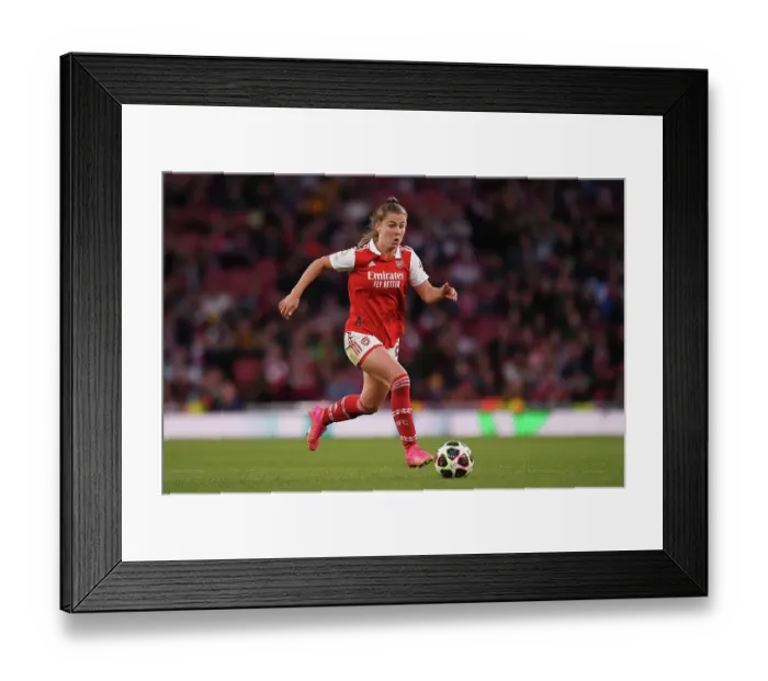 Framed Print : Arsenal Women vs. VfL Wolfsburg: UEFA Women's Champions League Semifinal Showdown at Emirates Stadium (2022-23)