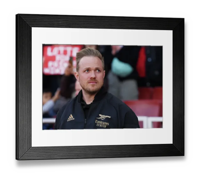 Framed Print : Arsenal Women's UEFA Champions League Semifinal: Jonas Eidevall's Determined Leadership Against VfL Wolfsburg