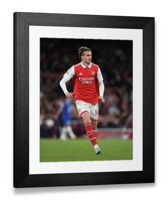 Framed Print : Rob Holding in Action: Arsenal vs. Chelsea, Premier League 2022-23