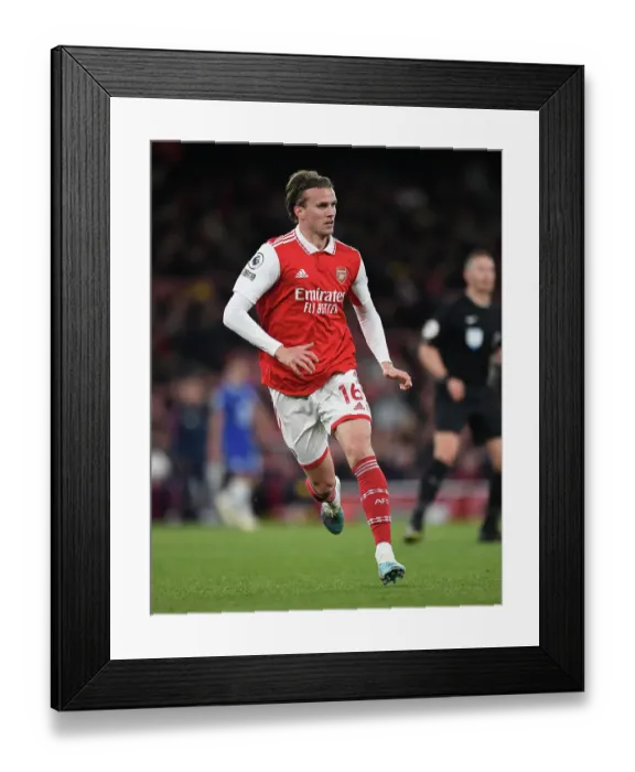 Framed Print : Rob Holding in Action: Arsenal vs. Chelsea, Premier League 2022-23 Framed Print : Rob Holding in Action: Arsenal vs. Chelsea, Premier League 2022-23