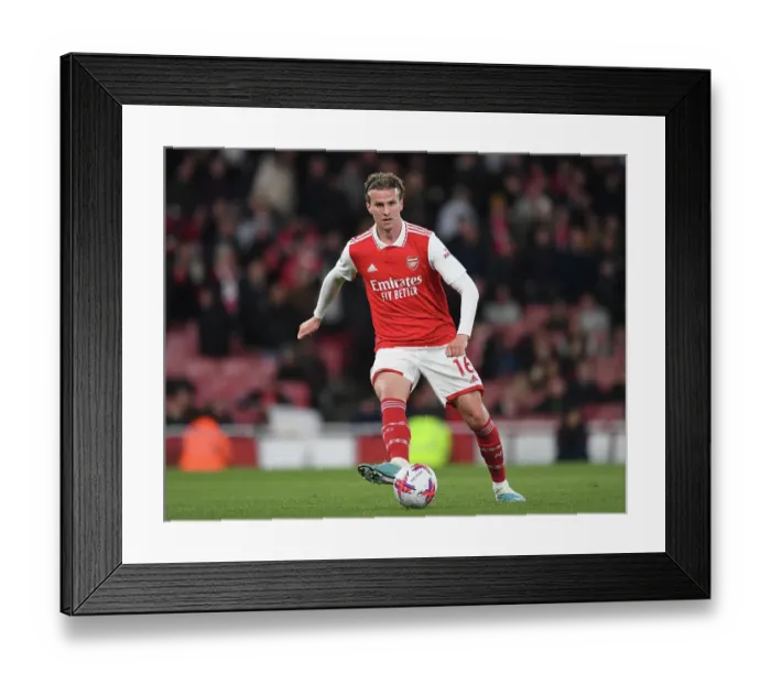 Framed Print : Arsenal's Rob Holding Stands Firm Against Chelsea in Premier League Battle, 2022-23 Season