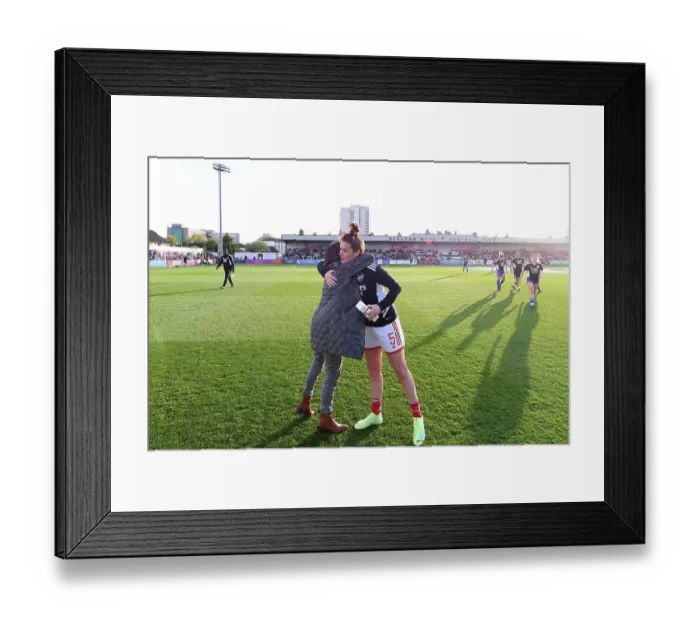 Framed Print : Arsenal's Jennifer Beattie Celebrates 150th Appearance with Award Against Leicester City Framed Print : Arsenal's Jennifer Beattie Celebrates 150th Appearance with Award Against Leicester City