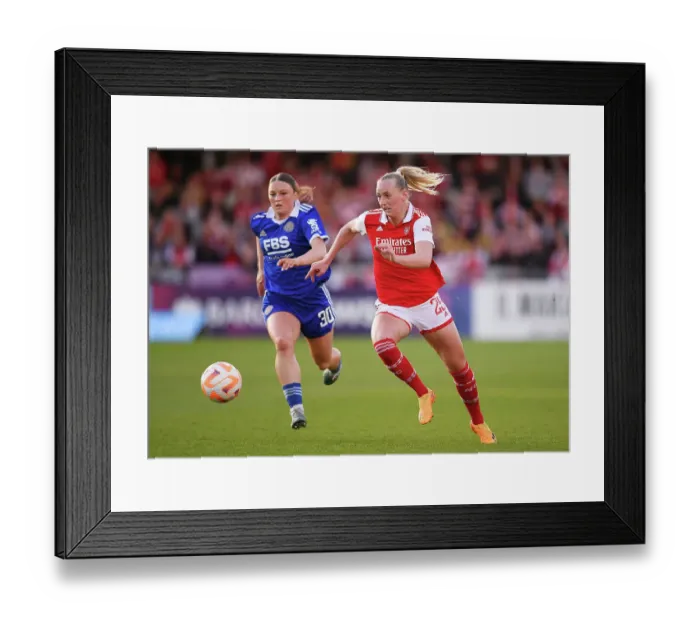 Framed Print : Intense Battle: Arsenal Women vs Leicester City in FA Women's Super League