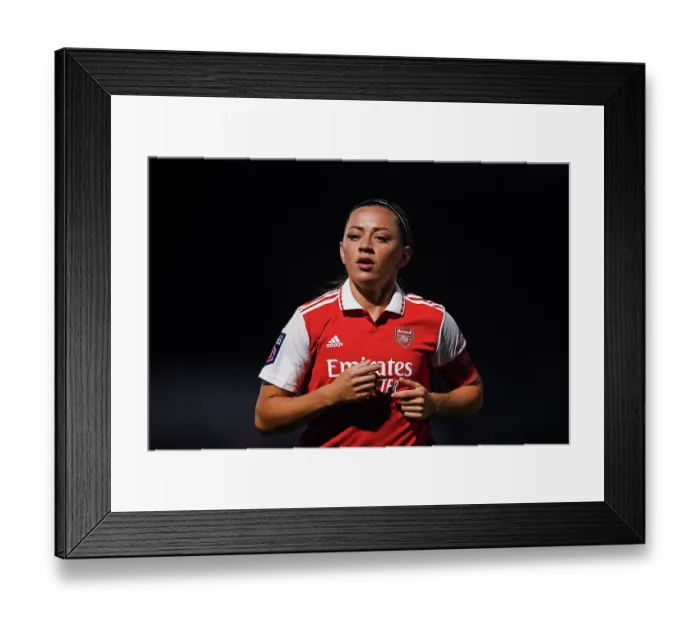 Framed Print : Arsenal's McCabe Focuses Intensely During FA Women's Super League Showdown vs Leicester City (2022-23)