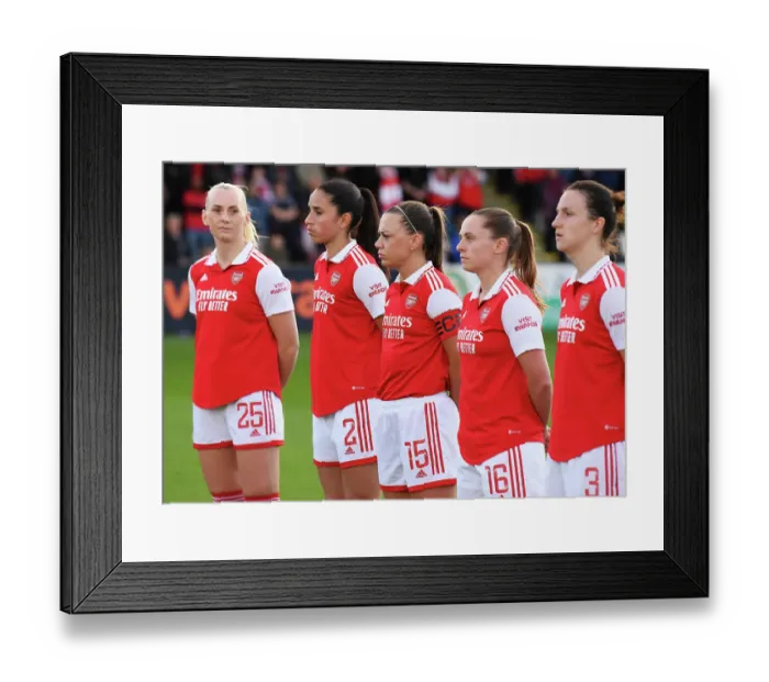 Framed Print : Arsenal's Katie McCabe: Unwavering Focus Before Clash Against Leicester City (Arsenal Women vs Leicester City, FA Women's Super League, 2022-23)