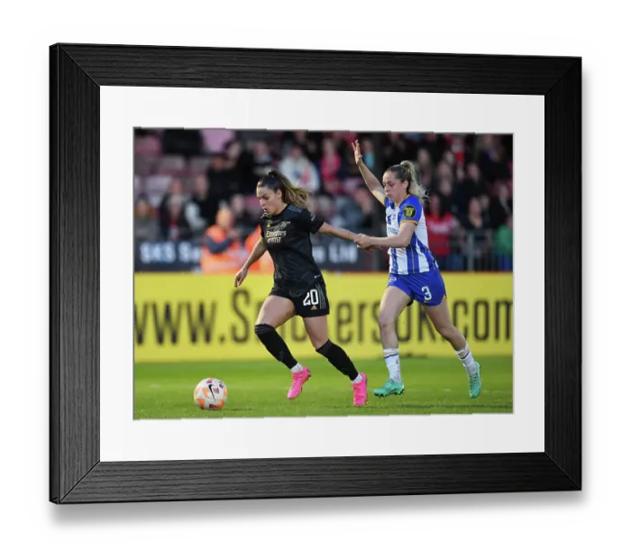 Framed Print : Gio Queiroz Faces Pressure from Poppy Pattinson in Arsenal's Women's Super League Clash against Brighton & Hove Albion Framed Print : Gio Queiroz Faces Pressure from Poppy Pattinson in Arsenal's Women's Super League Clash against Brighton & Hove Albion