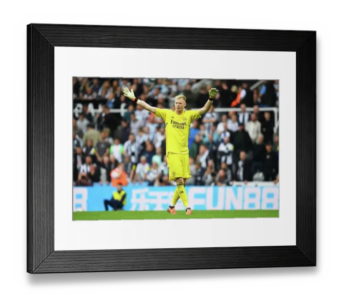 Framed Print : Arsenal's Aaron Ramsdale: Intense Reaction during Newcastle United vs Arsenal (2022-23)