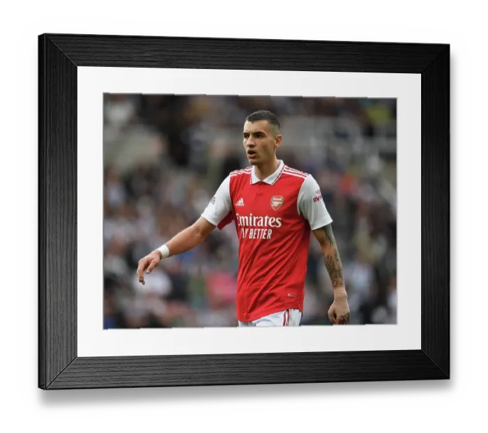 Framed Print : Arsenal's Jakub Kiwior Faces Newcastle United in Premier League Showdown (2022-23) Framed Print : Arsenal's Jakub Kiwior Faces Newcastle United in Premier League Showdown (2022-23)