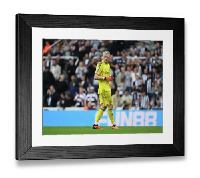 Framed Print : Arsenal's Aaron Ramsdale Faces Newcastle United in Premier League Showdown (2022-23) Framed Print : Arsenal's Aaron Ramsdale Faces Newcastle United in Premier League Showdown (2022-23)