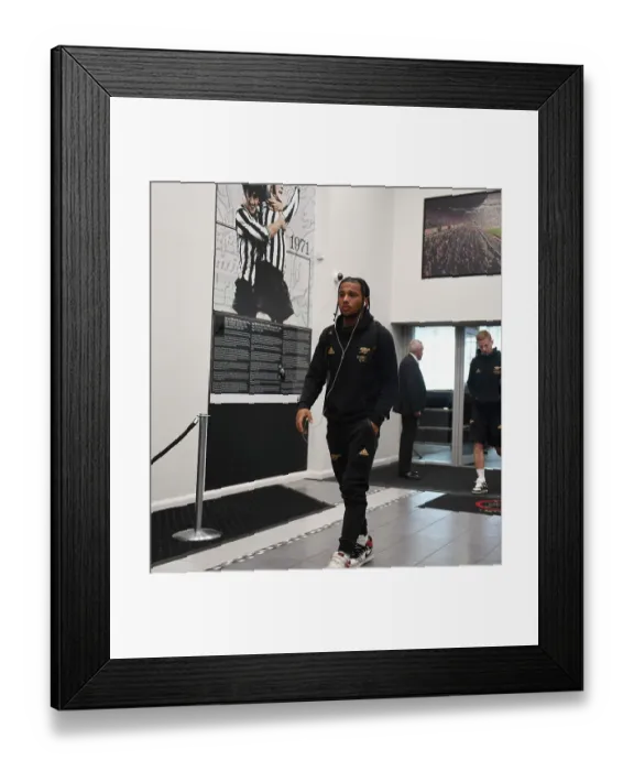 Framed Print : Arsenal's Mauro Banderas Prepares for Newcastle United Clash in Premier League Showdown (2022-23)