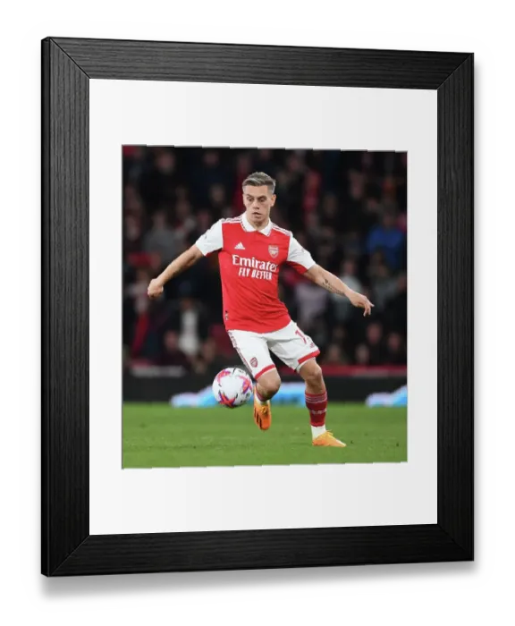 Framed Print : Arsenal vs Chelsea: Torsdahl's Battle in the Premier League (2022-23)