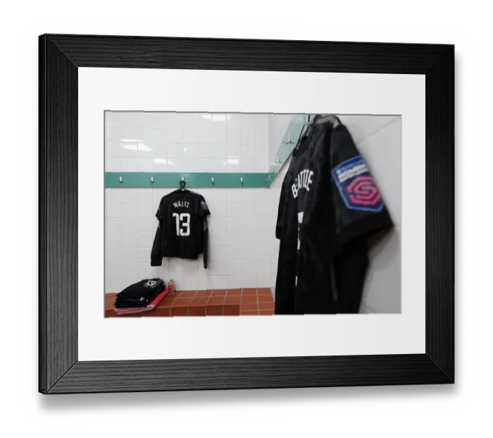 Framed Print : Arsenal Women's Squad Preparing for Everton FC Clash in FA Women's Super League (2022-23)