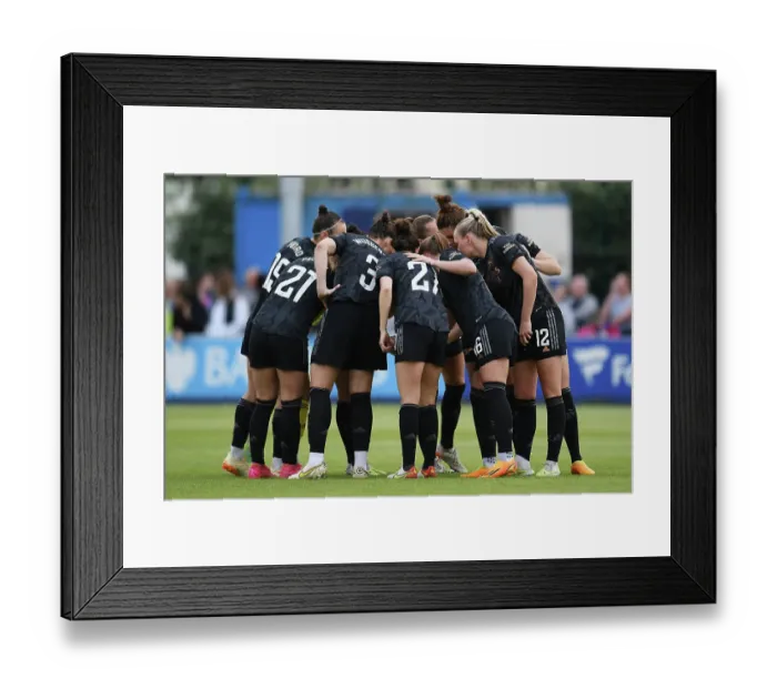 Framed Print : Arsenal Women Huddle Up: Everton FC vs Arsenal, FA Women's Super League 2022-23 Framed Print : Arsenal Women Huddle Up: Everton FC vs Arsenal, FA Women's Super League 2022-23