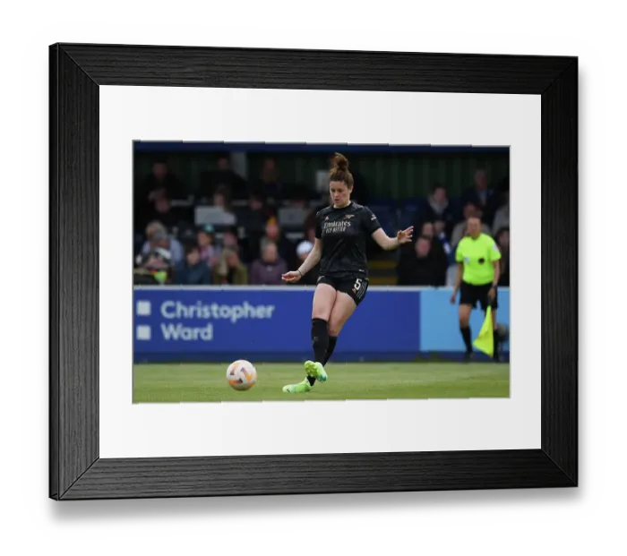 Framed Print : Arsenal vs. Everton: Women's Super League Clash at Walton Hall Park