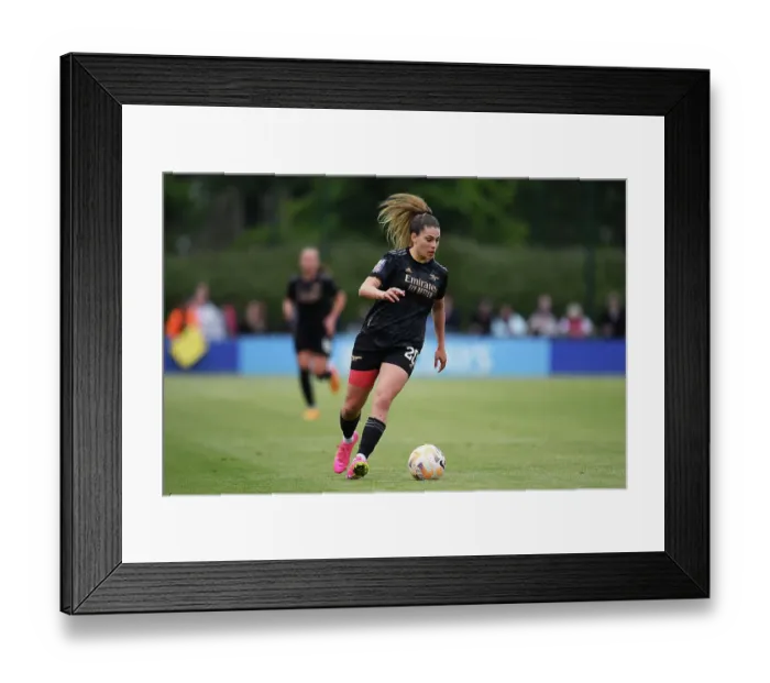 Framed Print : Gio Queiroz in Action: Everton vs. Arsenal - FA Women's Super League 2022-23 Framed Print : Gio Queiroz in Action: Everton vs. Arsenal - FA Women's Super League 2022-23