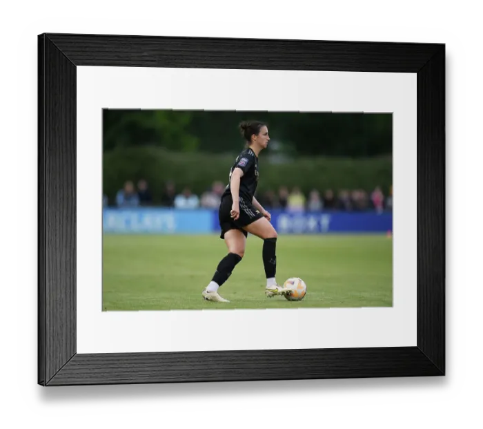Framed Print : Arsenal's Lotte Wubben-Moy in Action during FA Women's Super League Match (Everton Women vs Arsenal Women 2022-23)