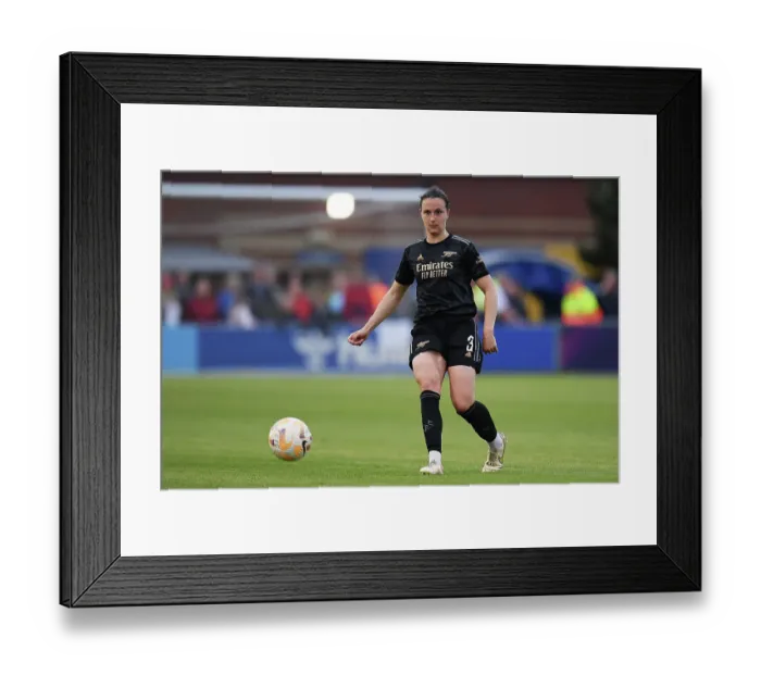 Framed Print : Arsenal vs. Everton: FA Women's Super League Showdown at Walton Hall Park