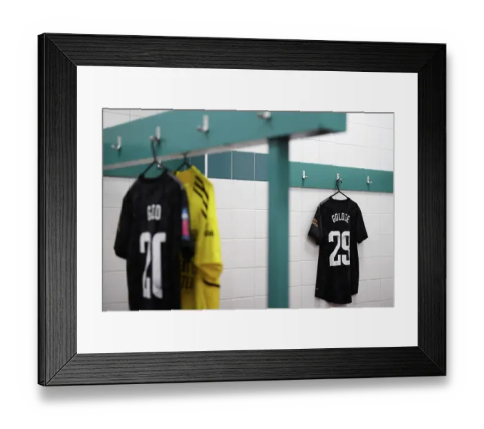 Framed Print : Arsenal Women's Team: Pre-Match Preparation vs Everton FC (FA Women's Super League, 2022-23) Framed Print : Arsenal Women's Team: Pre-Match Preparation vs Everton FC (FA Women's Super League, 2022-23)