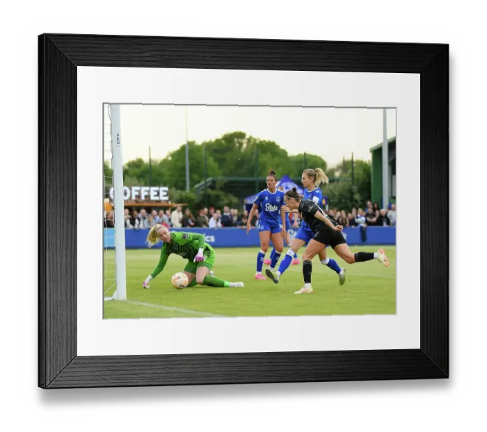 Framed Print : Arsenal Women's Glory: Caitlin Foord's Decisive Goal Secures FA Women's Super League Victory