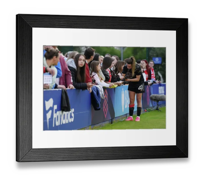 Framed Print : Arsenal's Gio Queiroz Signs Autographs after Everton vs Arsenal Women's Super League Match