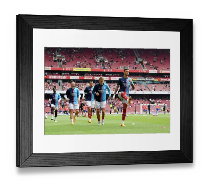 Framed Print : Arsenal's Ben White Gears Up: Arsenal FC vs Brighton & Hove Albion, Premier League 2022-23 Framed Print : Arsenal's Ben White Gears Up: Arsenal FC vs Brighton & Hove Albion, Premier League 2022-23